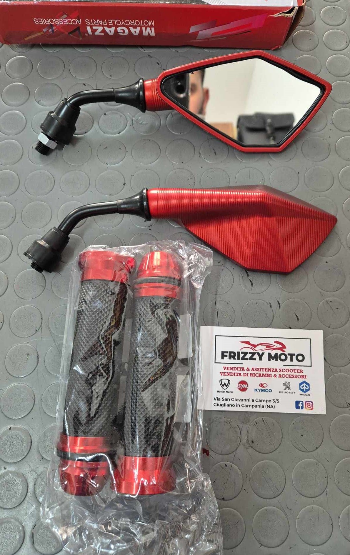 Kit Specchietti e Manopole per moto universali