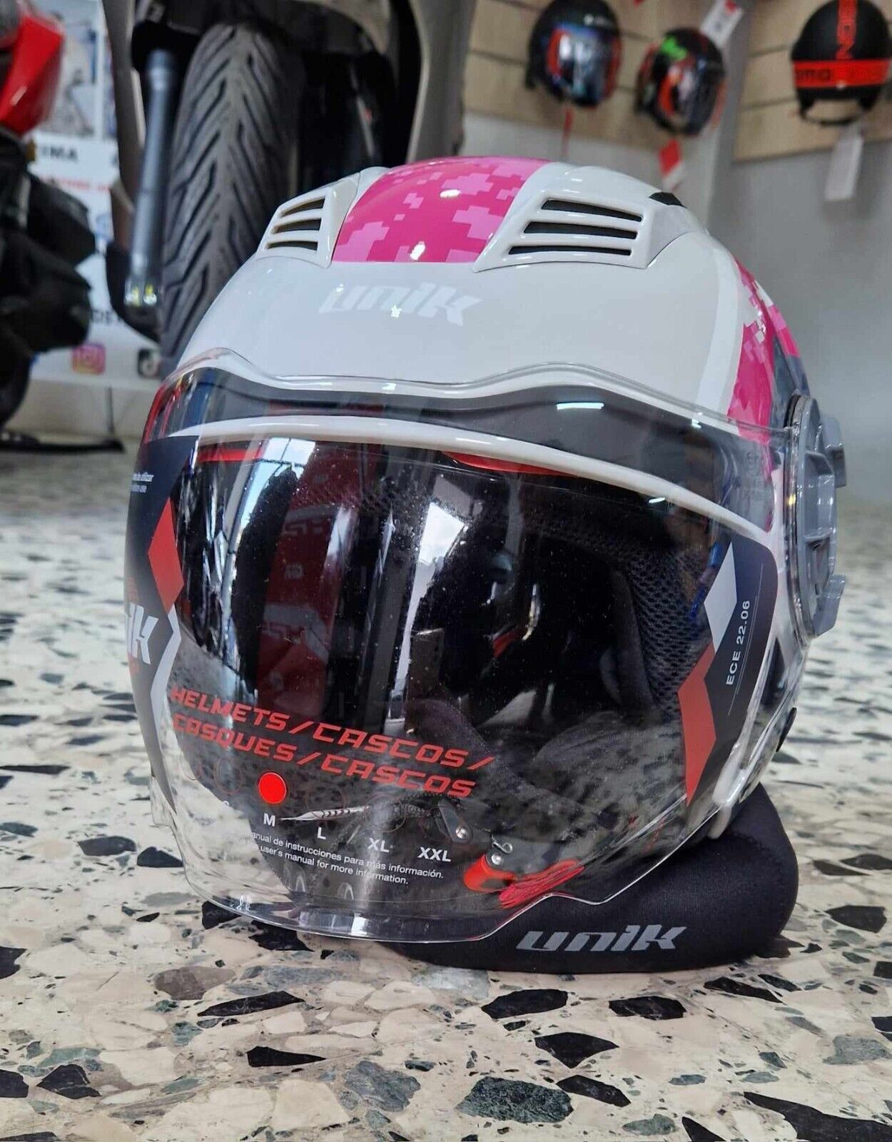CASCO UNIK omologazione ECE22.06 BIANCO e ROSA con DOPPIA VISIERA