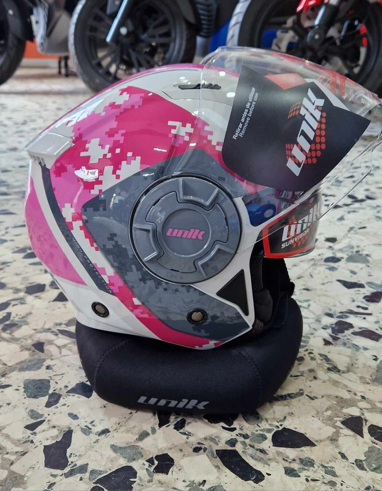 CASCO UNIK omologazione ECE22.06 BIANCO e ROSA con DOPPIA VISIERA