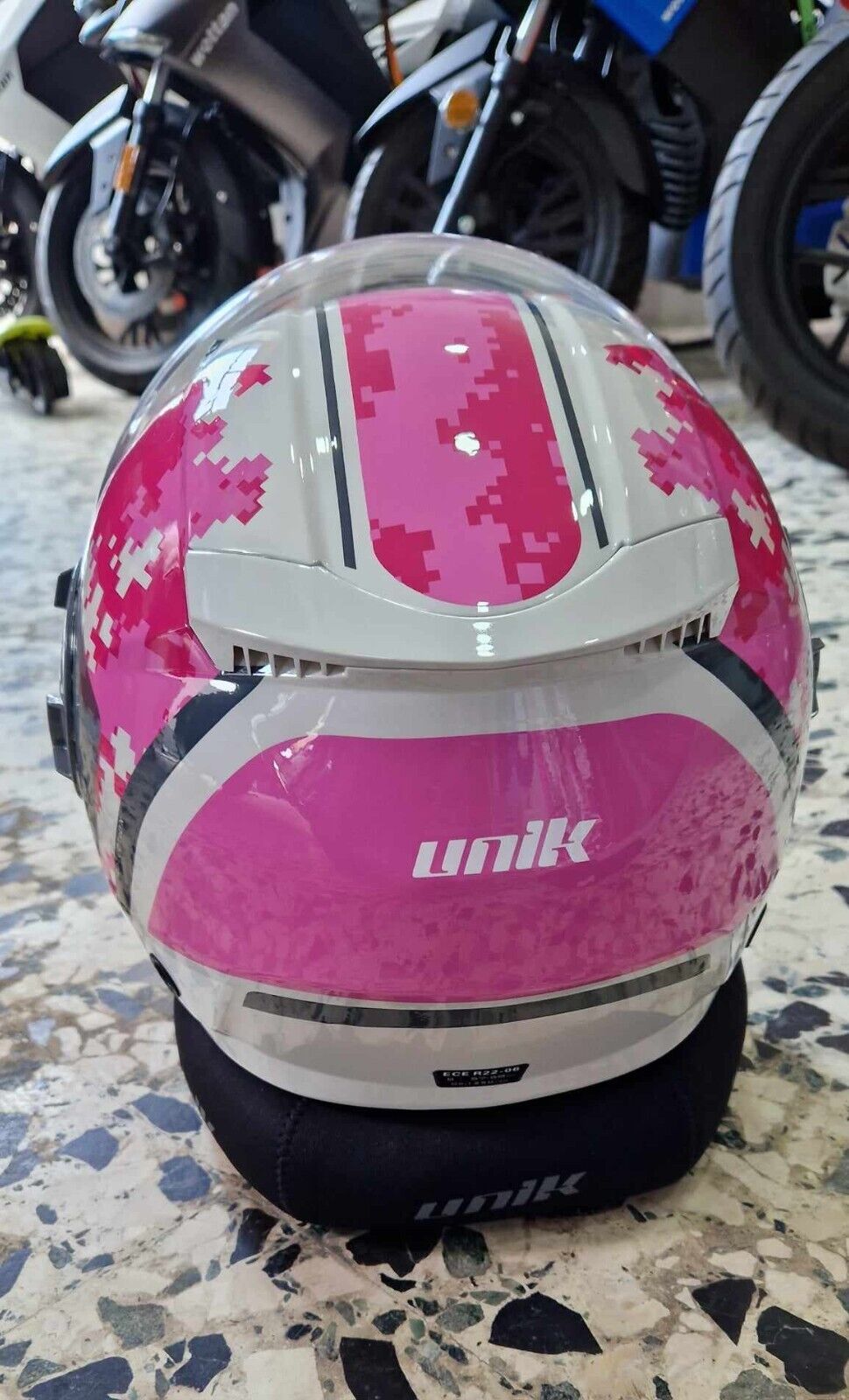 CASCO UNIK omologazione ECE22.06 BIANCO e ROSA con DOPPIA VISIERA